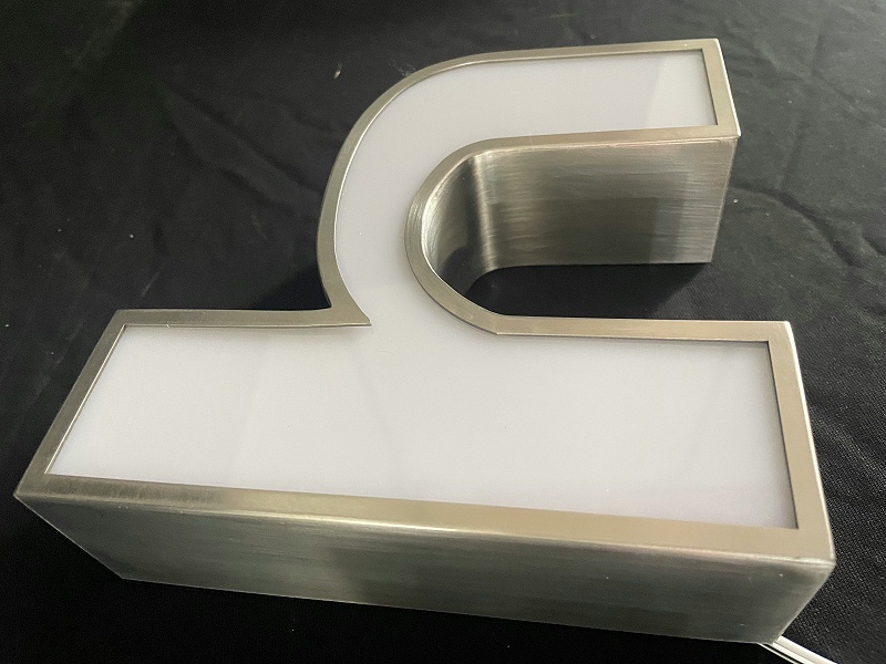 平面發光字
